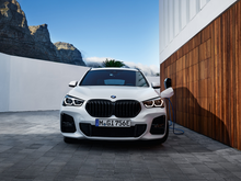 Bilde av fronten på BMW X1