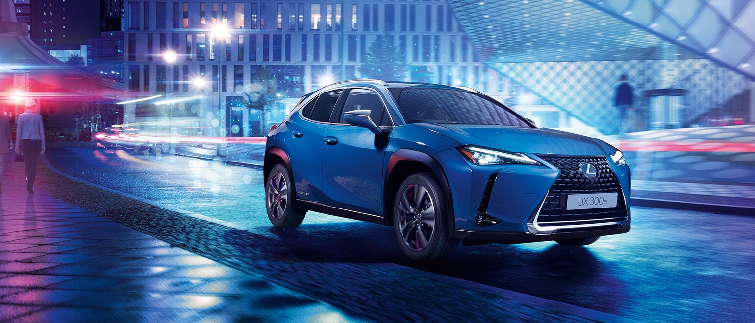 Bilde av Lexus UX 300e som kjører på veien Bilde av Lexus UX 300e som kjører på veien