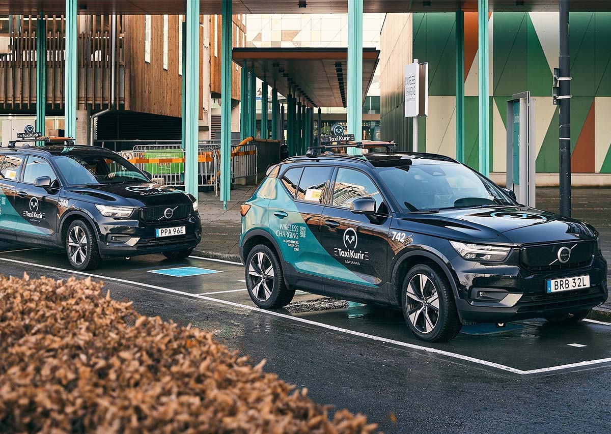 Volvo XC40 på rekke og rad