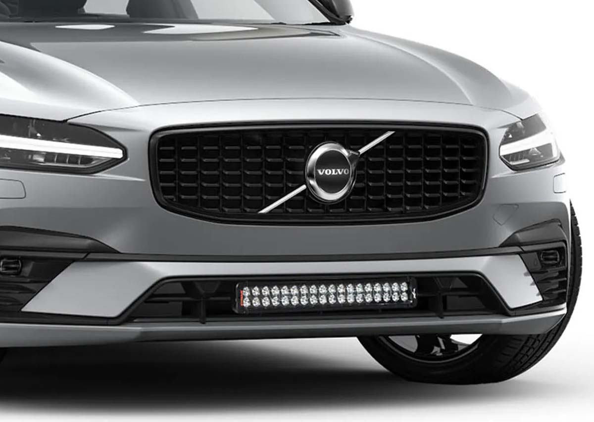 Bilde av en Volvo V60 med Vision X Xmitter Prime Ledbar