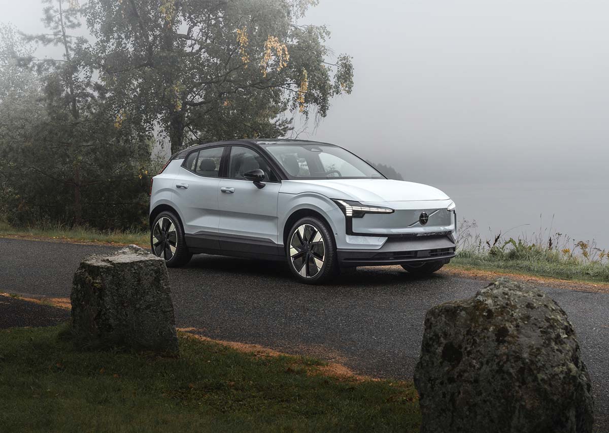 Volvo EX30 hos Bilia
