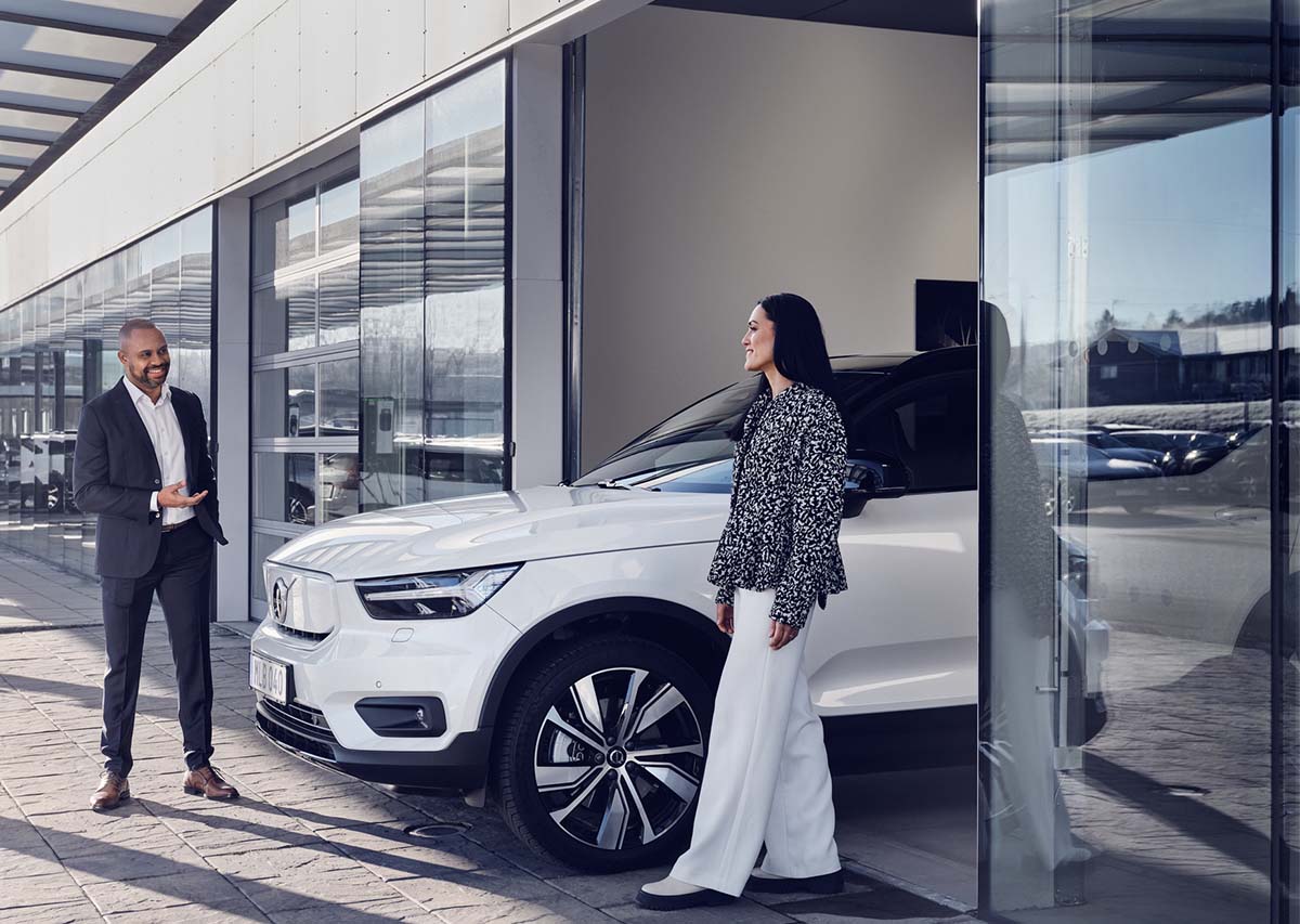 Hvit Volvo XC40 hos Bilia