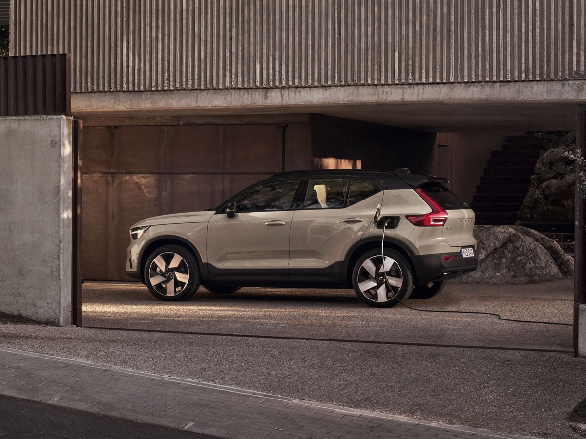 Volvo EX40 hos Bilia