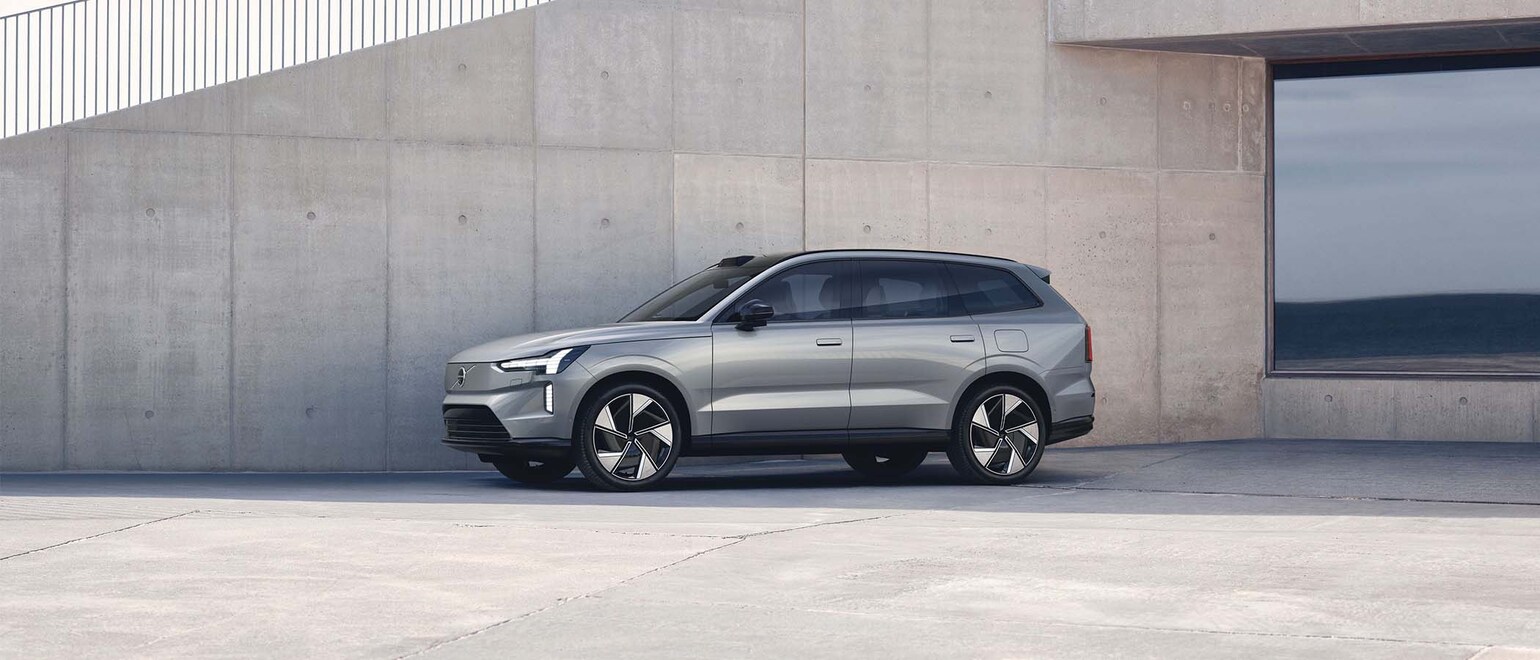 Volvo EX90 hos Bilia